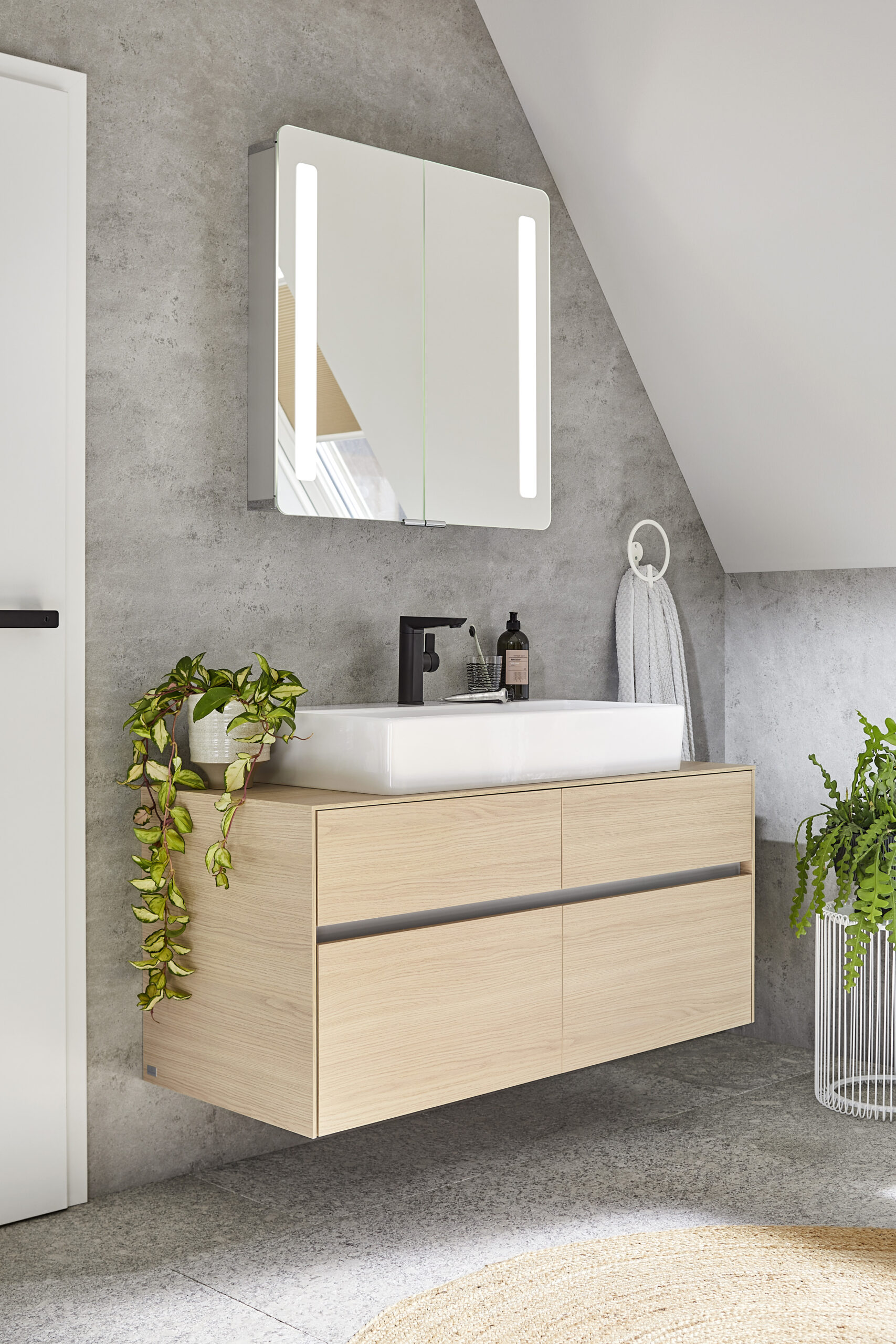 Catalogue 2023 Mirror Cabinets 275